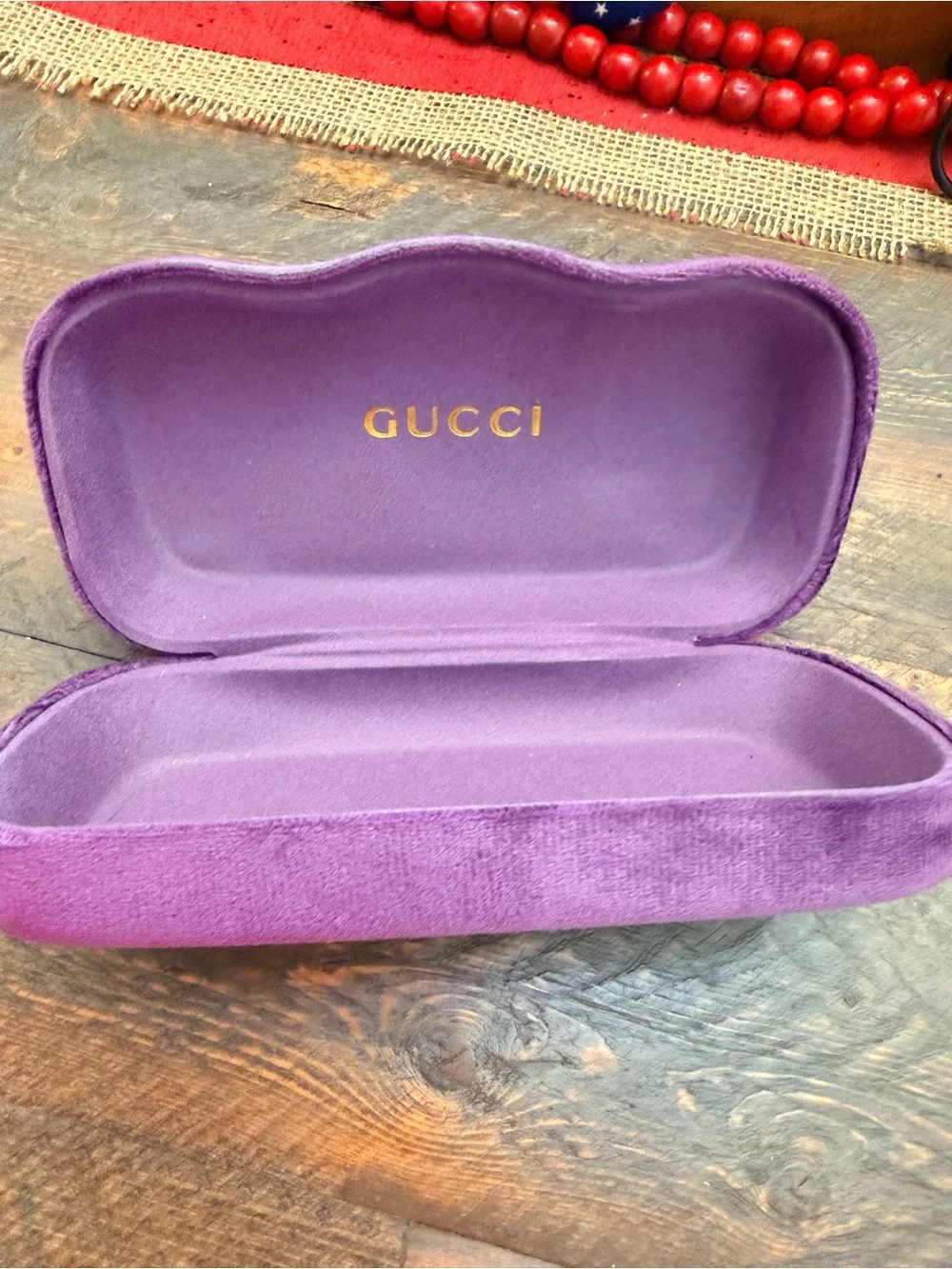 Authentic Gucci Purple Velvet Hard Clamshell Sunglasses Eyeglasses Case EUC